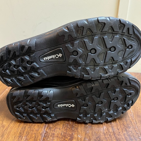 NWT Colombia Snow Boots. Size 10. NWT - Picture 3 of 3